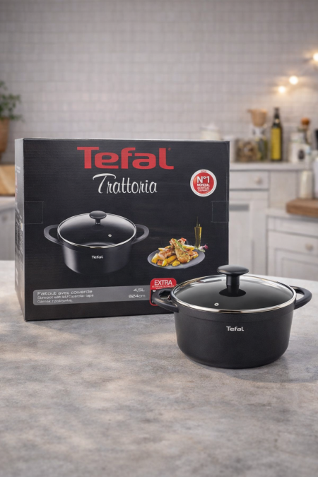 طنجرة Tefal Trattoria مع غطاء – جودة فرنسية للطهي اليومي 🍲 تصميم أنيق، توزيع حرارة ممتاز، وطلاء غير لاصق لطبخ أسهل وتنظيف أسرع. مثالية للطبخ العائلي بنتائج مضمونة كل مرة 👌🔥